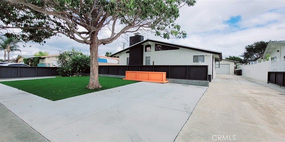 1st image of 10632 Larry Dr