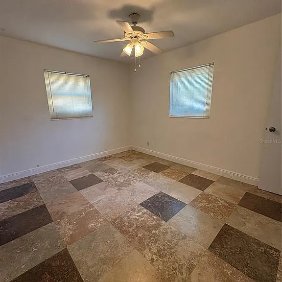 218 Lewis Blvd SE — Photo 6