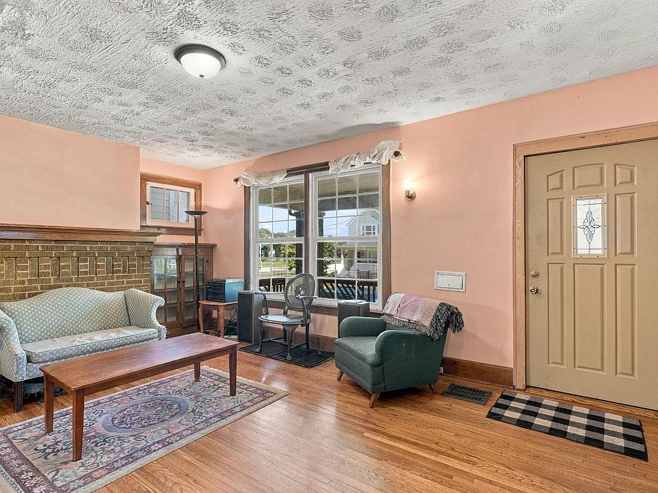 687 Lilley Ave, Columbus, OH 43205 | MLS #226037958 | Zillow