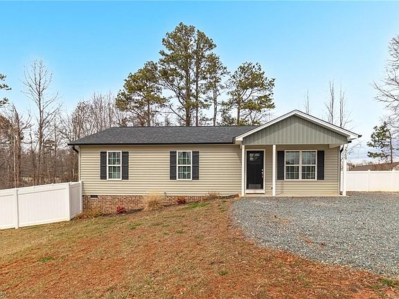 4th image of 2069 Darwick Rd