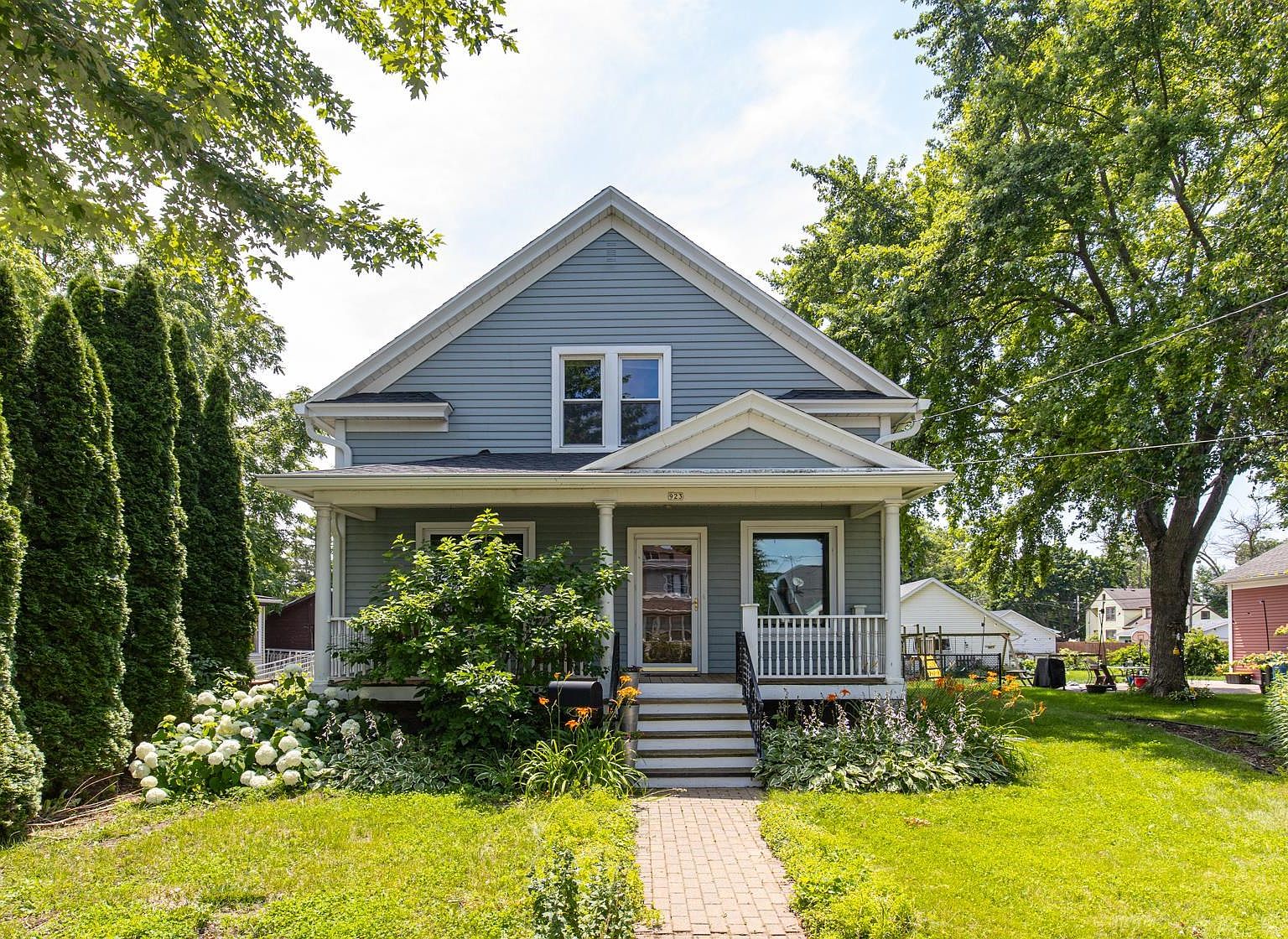923 Otter Ave, Oshkosh, WI 54901 Zillow