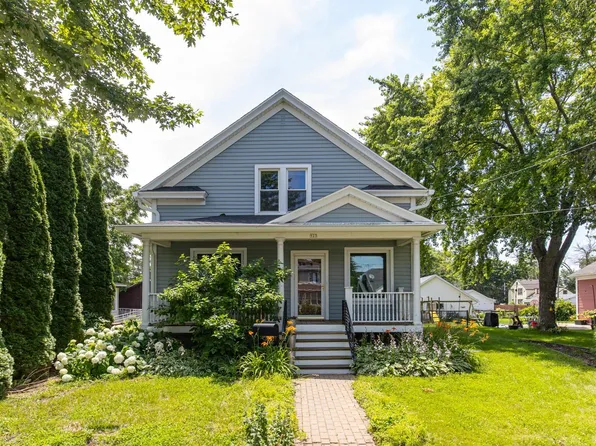 923 Otter Ave, Oshkosh, WI 54901