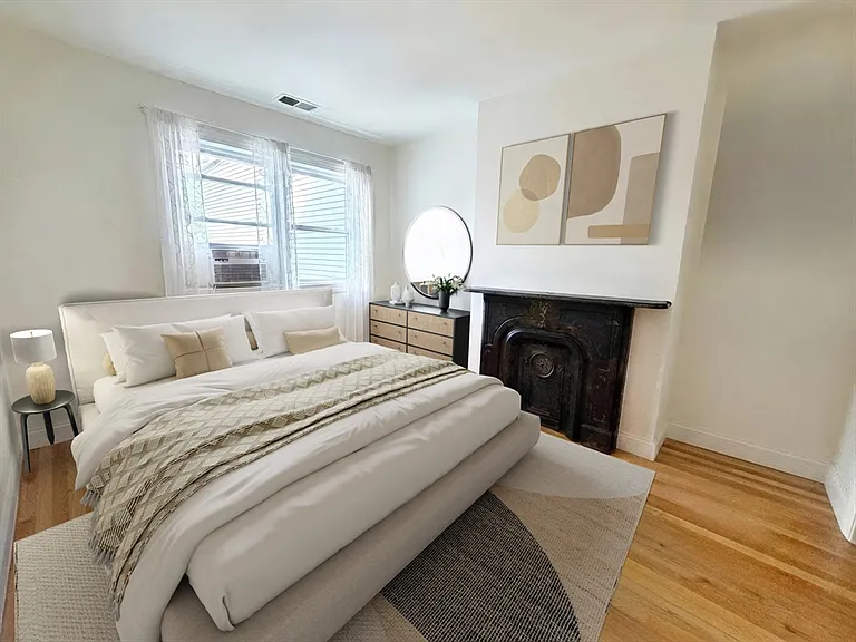 250 Webster St #2 — Photo 5