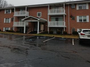 205 Coraopolis Rd #14, Coraopolis, PA 15108