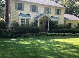 10 Tee Ln, Pt Jefferson Station, NY 11776