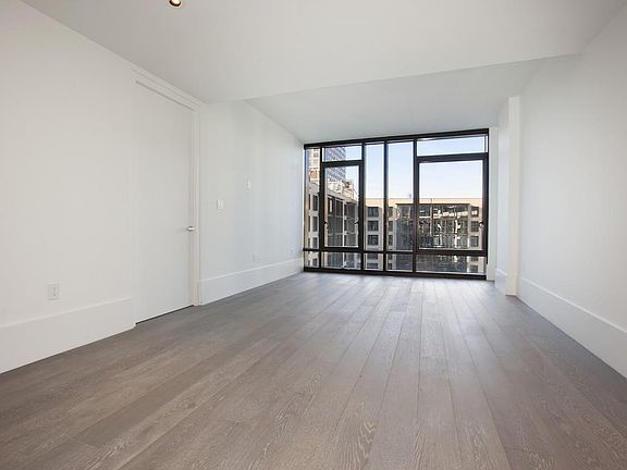 4th image of 429 Kent Ave #708