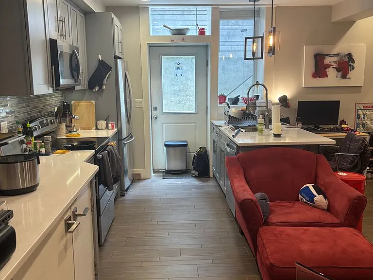 3115 Mt. Pleasant St NW — Photo 8