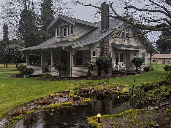 2nd image of 2021 36th Ln NE