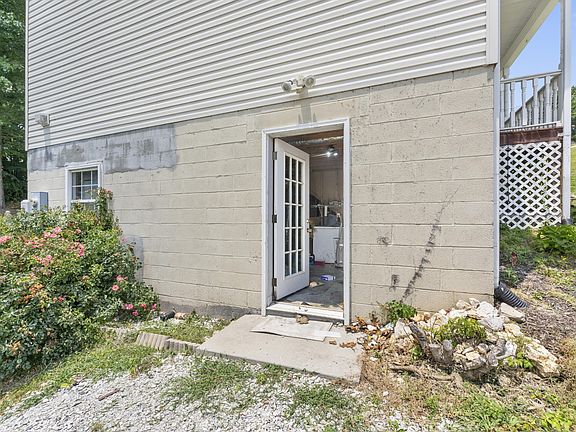 2nd image of 104 Regan Ln