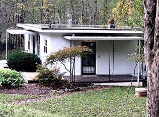 400 Piccadilly Dr, Winston Salem, NC 27104
