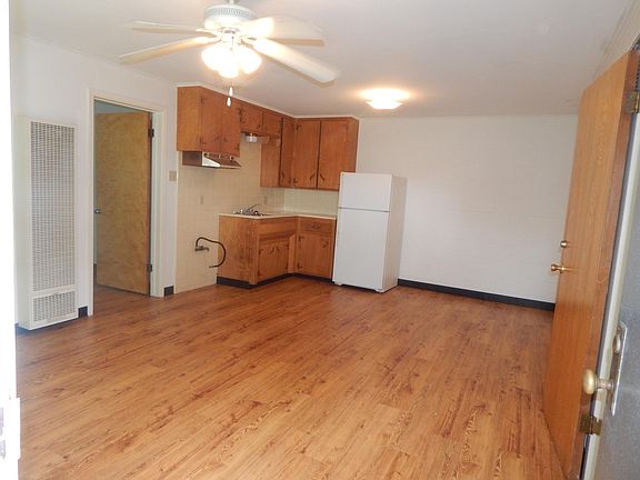 3rd image of 4604 Avenue Q