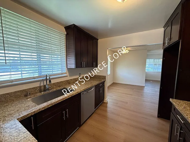 1149 W Avenue H11 — Photo 7