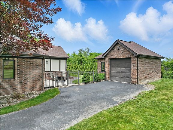 3rd image of 1751 Hassam Rd