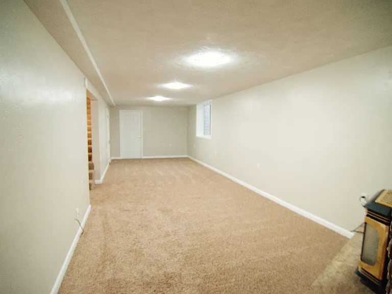 147 N 3900 E — Photo 21