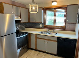 123-129 Riviera Dr #127, Agawam, MA 01001