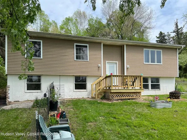 2226 County Route 27, Hudson, NY 12534