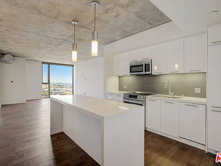 8500 W Sunset Blvd #E601 — Photo 7