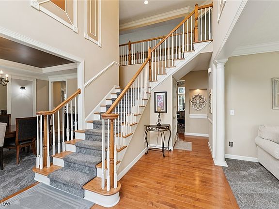 2nd image of 3281 Evans Way