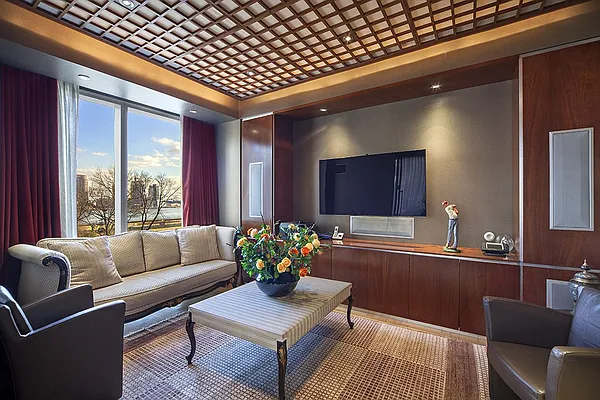 Sold by Compass | media 4