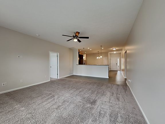 3rd image of 6608 Laredo Dr