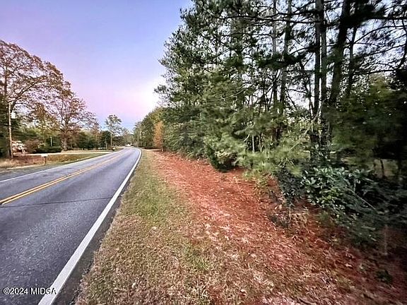 3rd image of 462 Highway 96