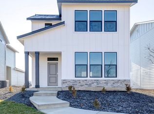 6723 W Fairy Falls Dr, Meridian, ID 83646