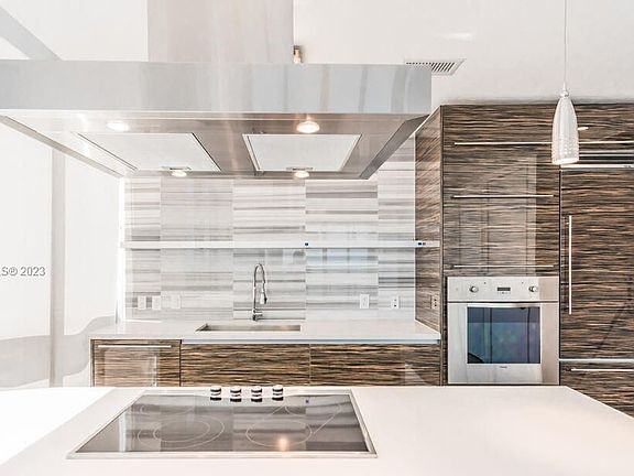 4th image of 1100 Biscayne Blvd Unit 5401