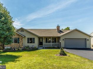 405 Chartridge Dr, Hagerstown, MD 21742