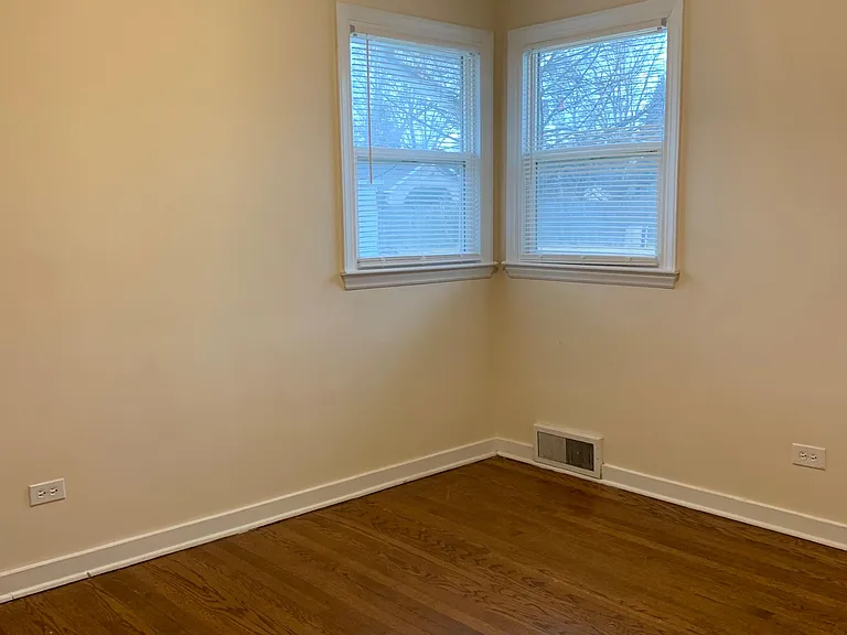 636 N Berwick Blvd — Photo 3