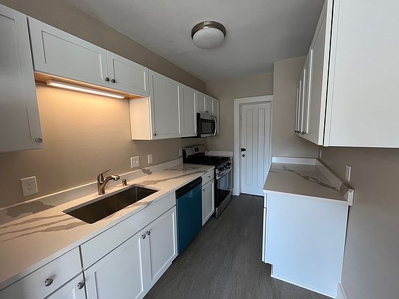 2nd image of 1501 N Farwell Ave APT 2