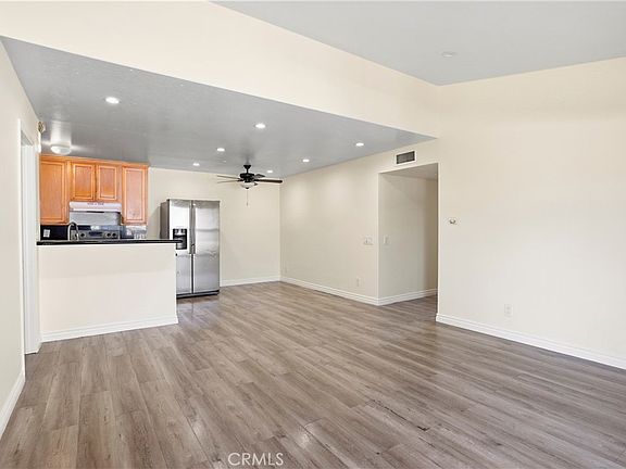 4th image of 23276 Orange Ave APT 4