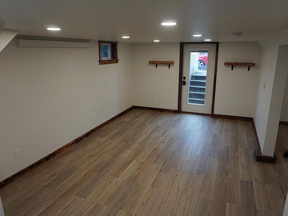 5th image of 37 NE Rosa Parks Way Unit B