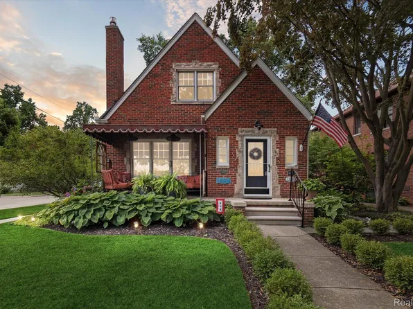 22303 Gregory St, Dearborn, MI 48124