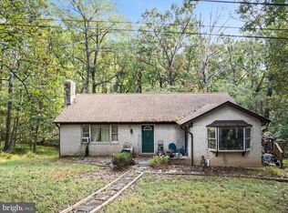 105 Chestnut Ln, Harpers Ferry, WV 25425