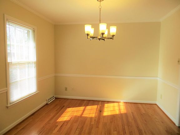 2nd image of 12 Covent Garden Ct