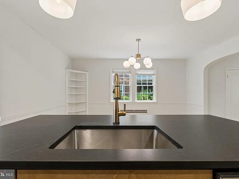 418 Murdock Rd — Photo 12