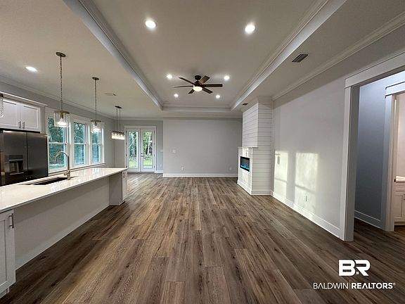 2nd image of 8017 Carmel Cir