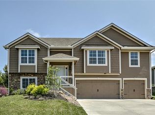 10917 N Donnelly Ave, Kansas City, MO 64157