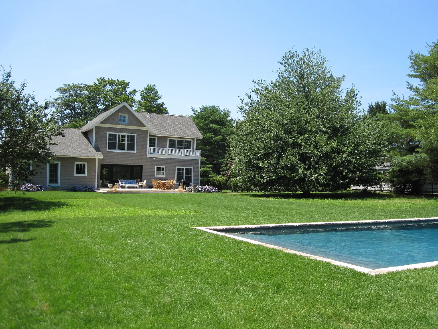 Bridgehampton Village August-LD — Photo 3