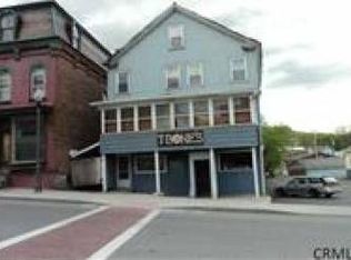 9 Church St, Hoosick Falls, NY 12090