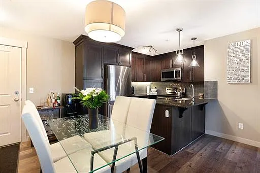 Lovely 2 Bed 2 Bath And 2 Parking Stalls! Condo In Skyview! (Cp097) — Photo 4