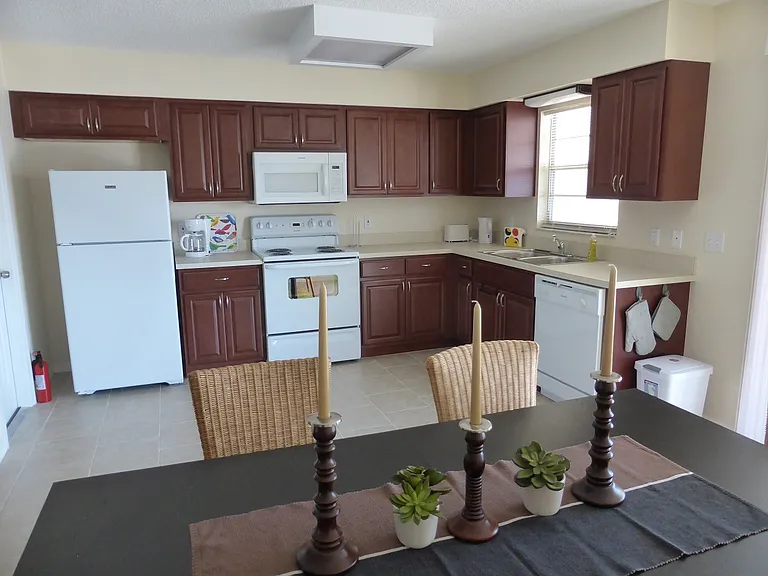 502 SE 7th St #1 — Photo 6