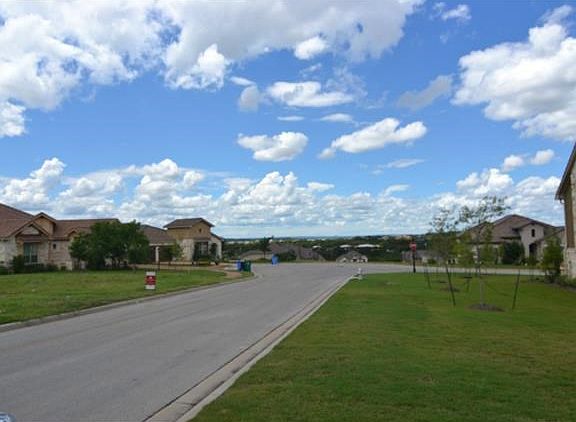 3rd image of 404 Bonaire Ct