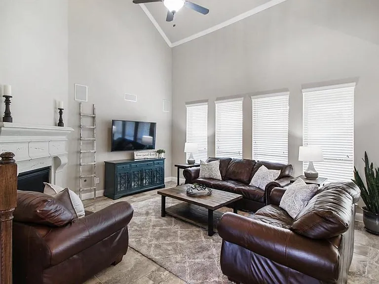 18002 Heartsong Dr — Photo 10