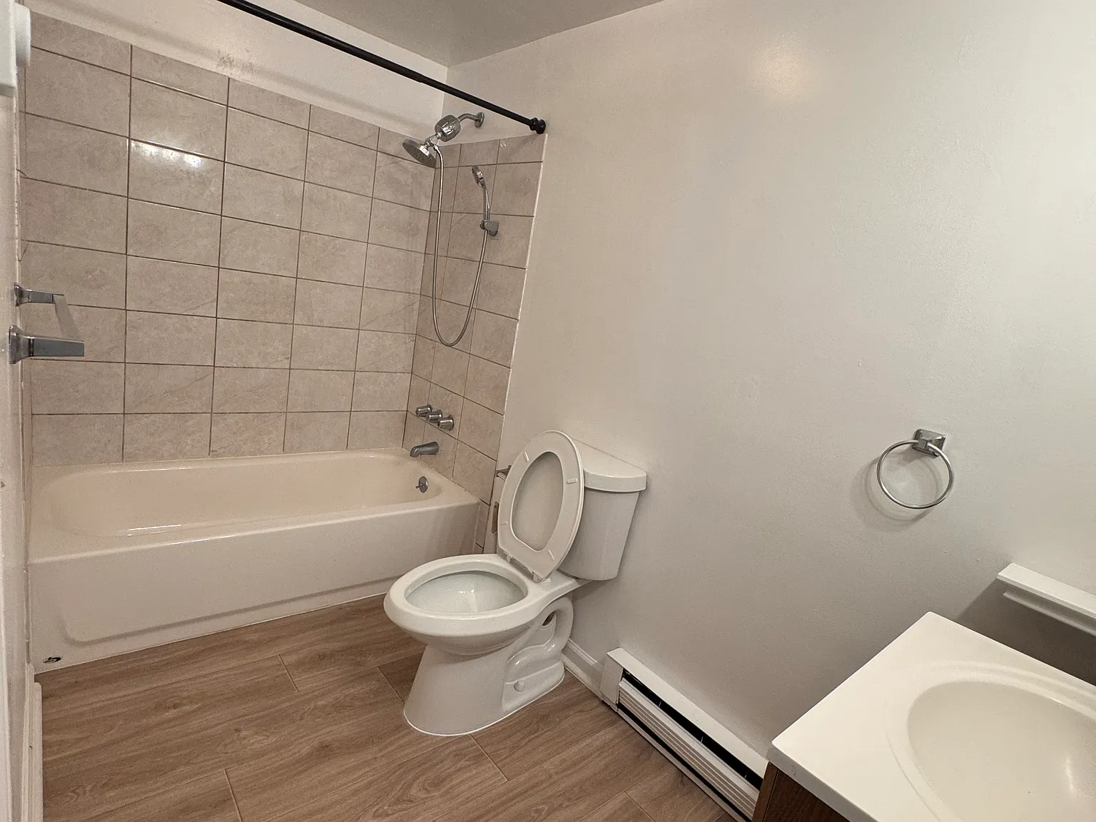 1 bed, 650 sqft, $1,800 — Photo 4
