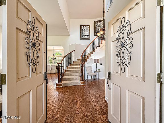 5th image of 667 Azure Hills Dr