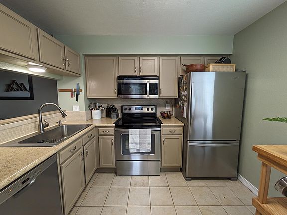 5th image of 1419 Red Mountain Dr #12