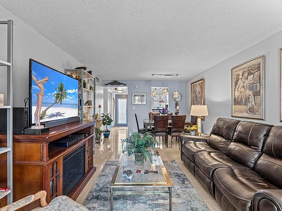 2nd image of 2871 Sunrise Lakes Drive E #206