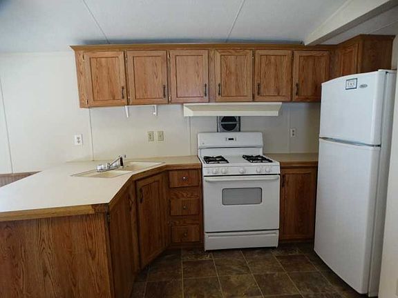 3rd image of 310 S Sue Ellen Ave