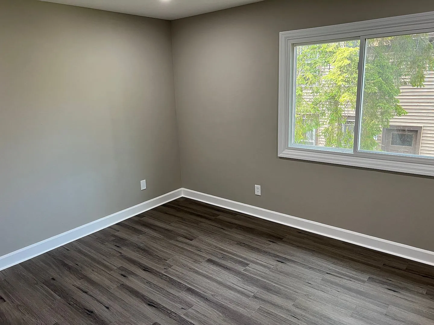 3220 N. Bartlett Ave. — Photo 4